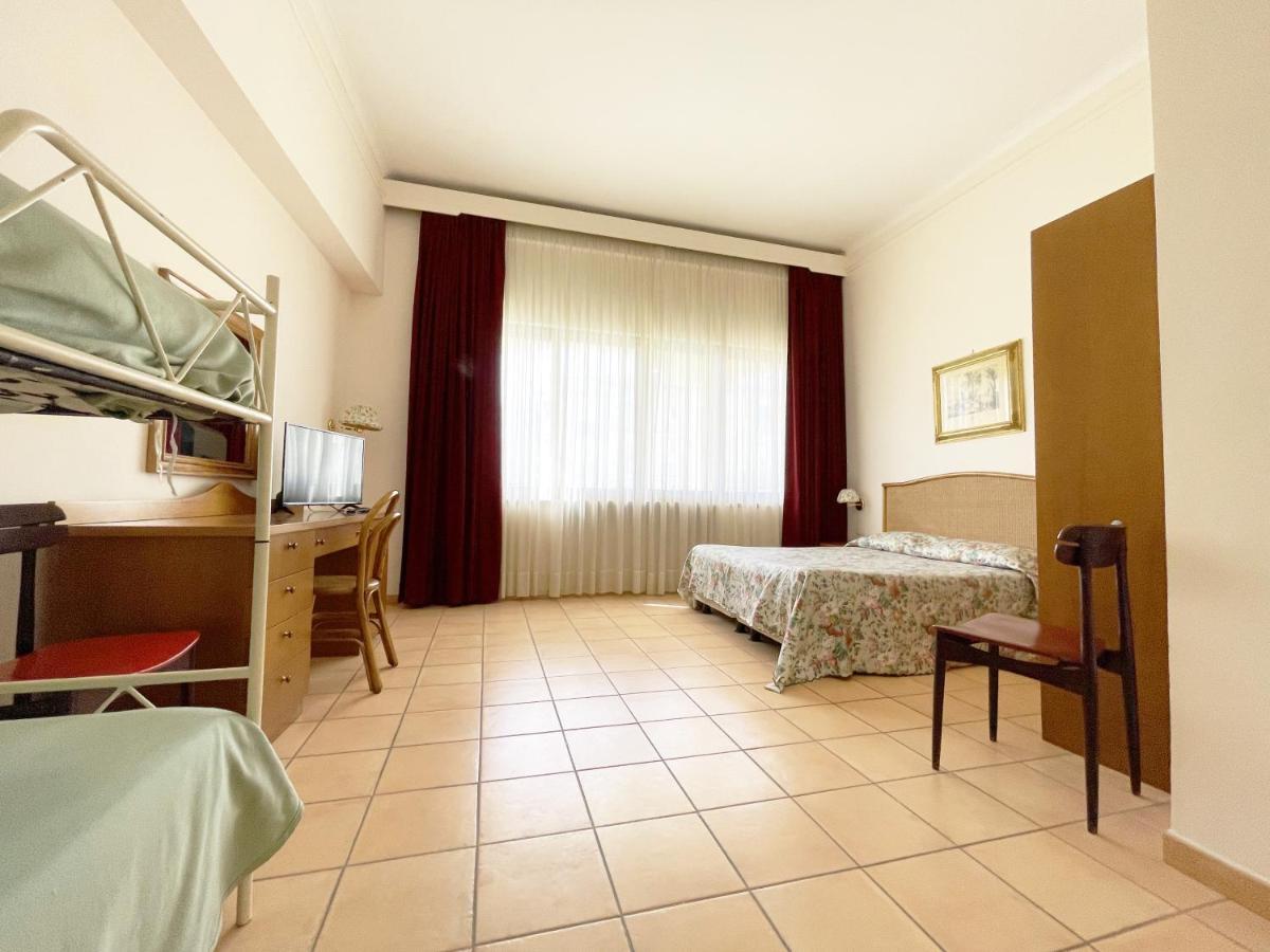 Hotel Reginella Sant'Agata sui due Golfi Eksteriør billede
