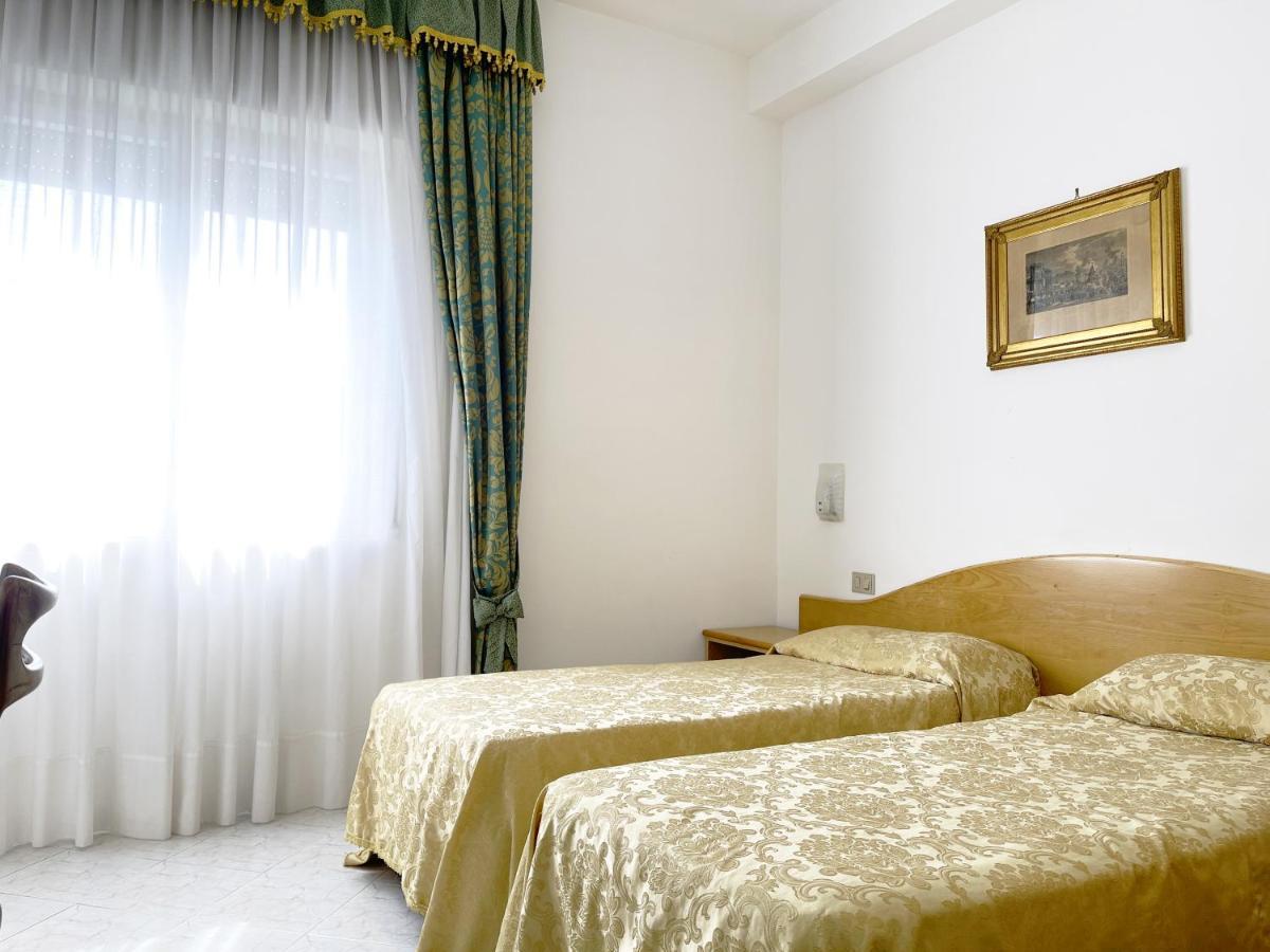 Hotel Reginella Sant'Agata sui due Golfi Eksteriør billede